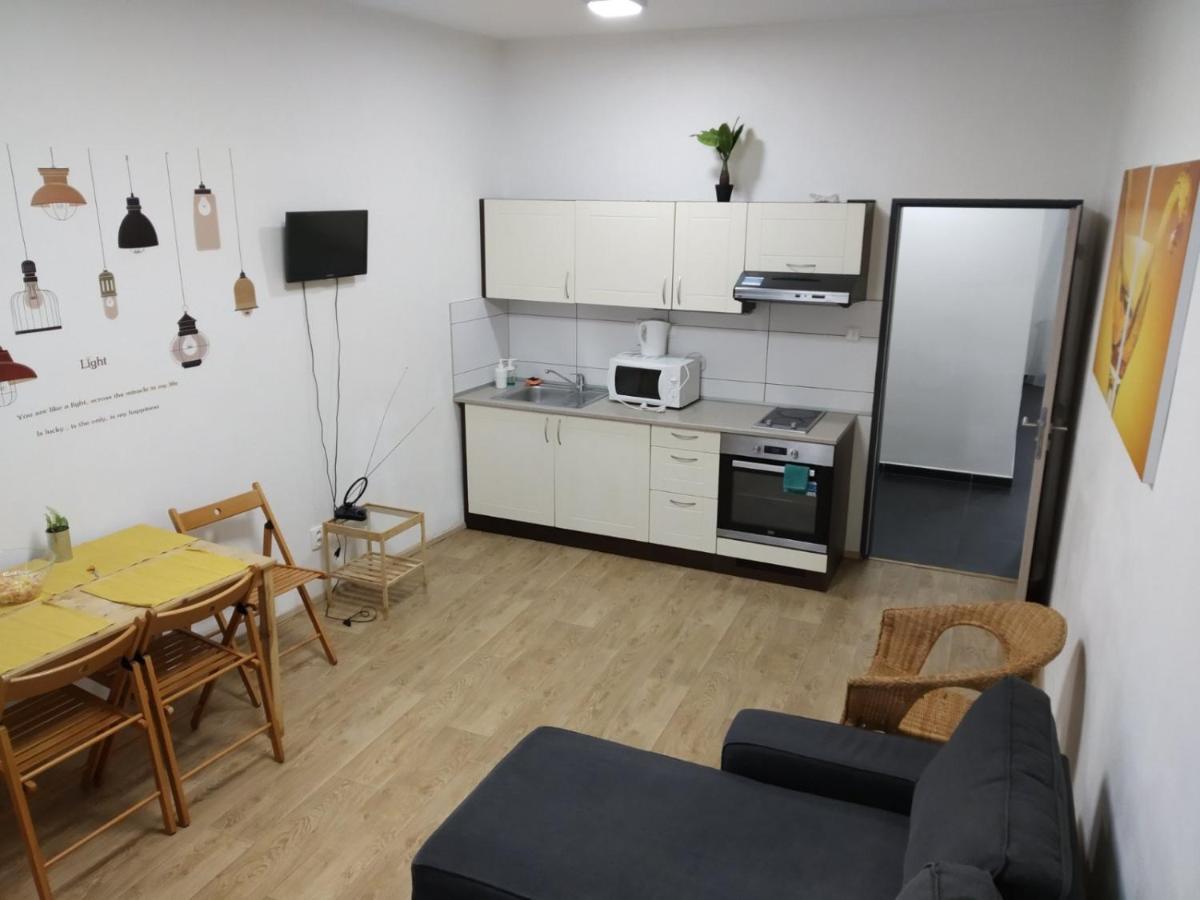 Apartmans In The Center With Privat Parking Apartamento Brno Exterior foto