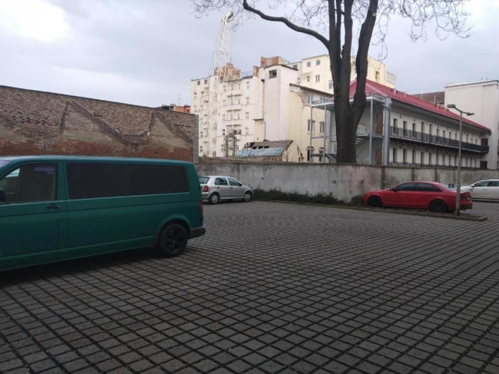 Apartmans In The Center With Privat Parking Apartamento Brno Exterior foto